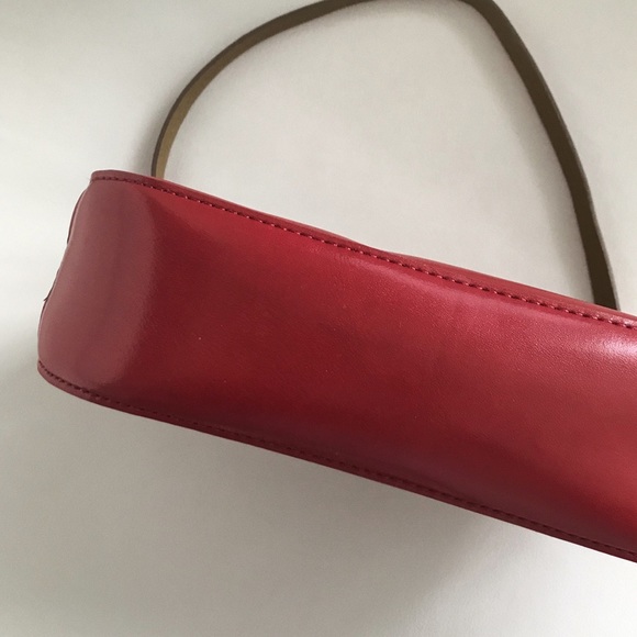 ✨SOLD✨ Vintage | Wine Burgundy Mini Shoulder Bag - Picture 7 of 7